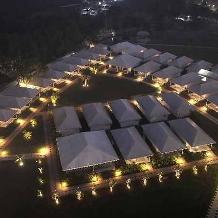The Fern Seaside Luxurious Tent Resort دامان المظهر الخارجي الصورة